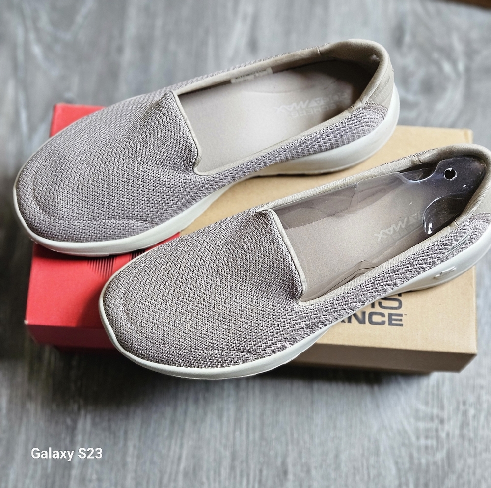 Skechers GoWalk Joy Slip On Sneakers Flats Shoes Taupe Womens 8.5 - Picture 4 of 10